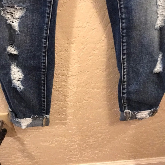 Maurices high rise distressed jeans size Medium. J102 - Picture 2 of 6
